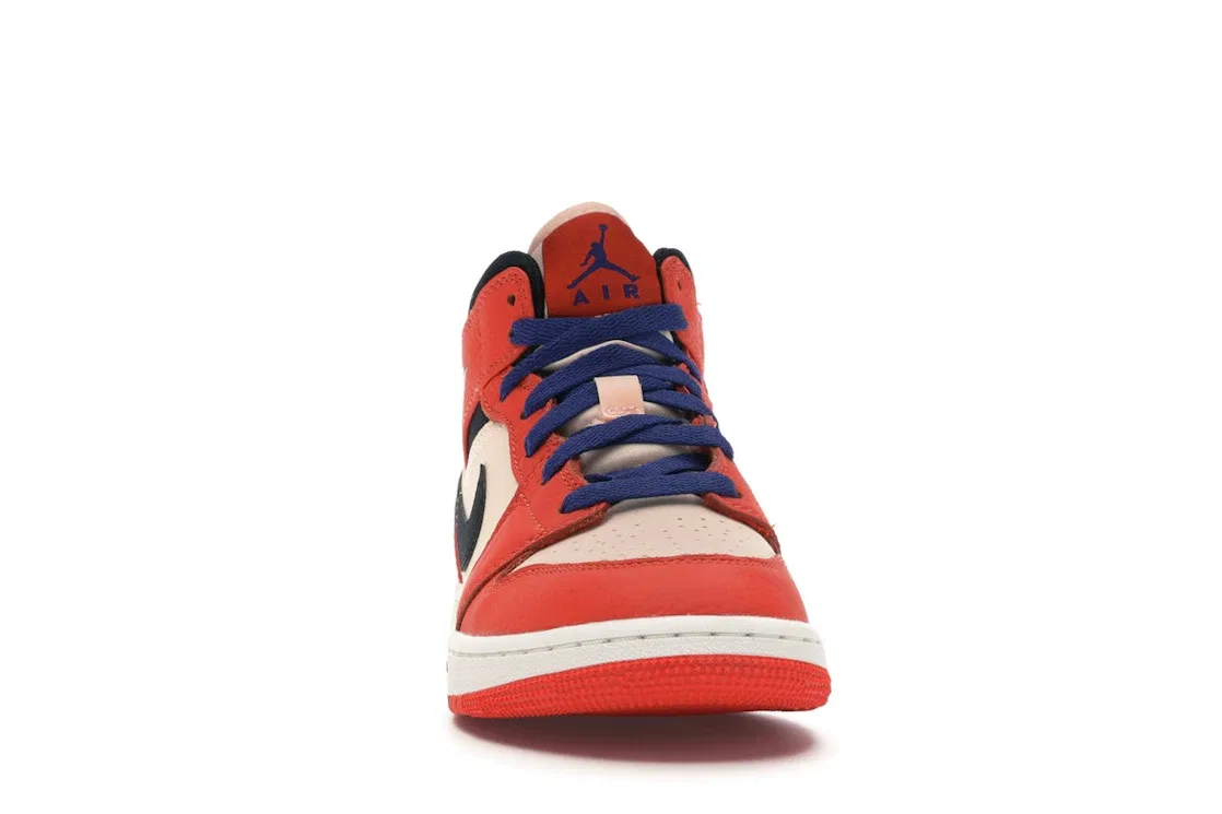 Детские кроссовки Lifestyle с длинной шнуровкой Jordan 1 Mid, Team Orange/Black-Crimson Tint — фото 2