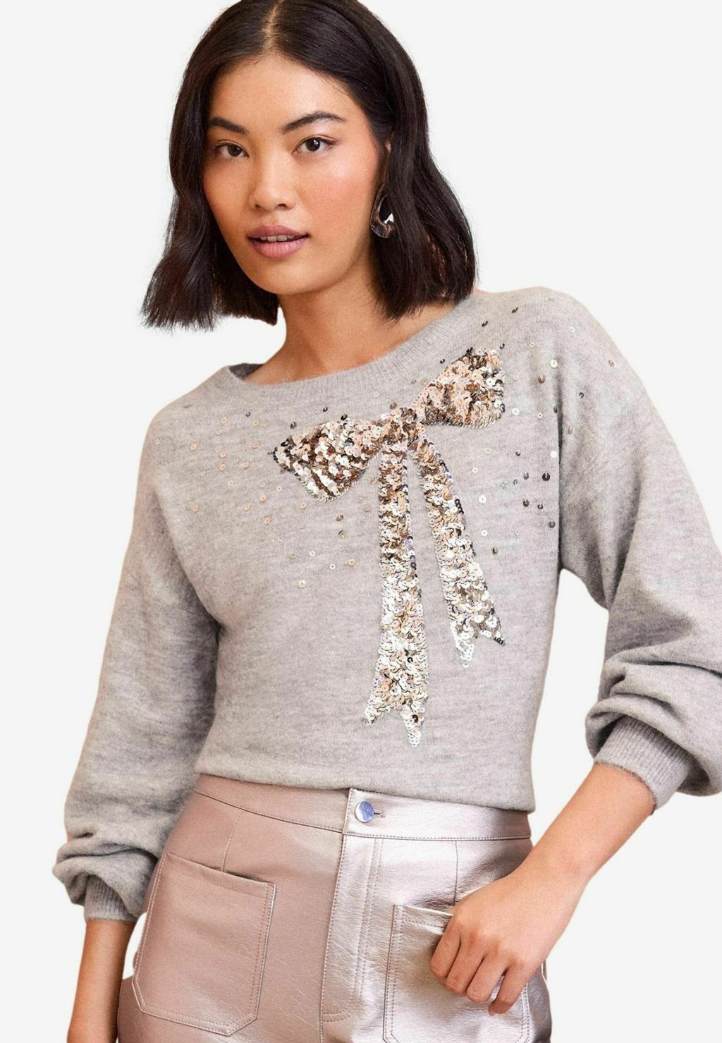 

Джемпер REGULAR FIT SCATTERED SEQUIN BOW Love & Roses, серый