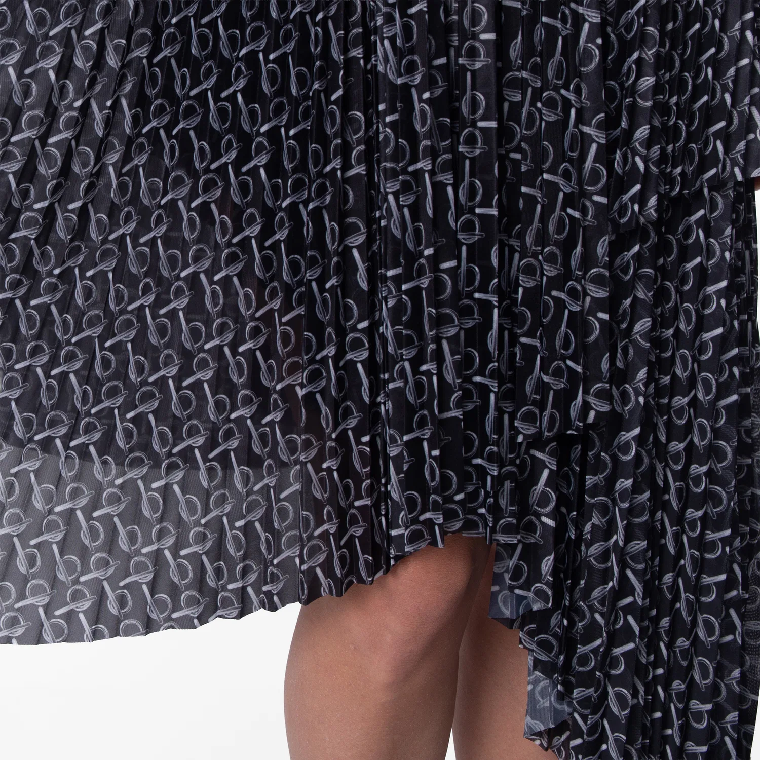 Платье-миди с плиссе и принтом Pleated Chain Print Dress Burberry, Silver/Black — фото 2