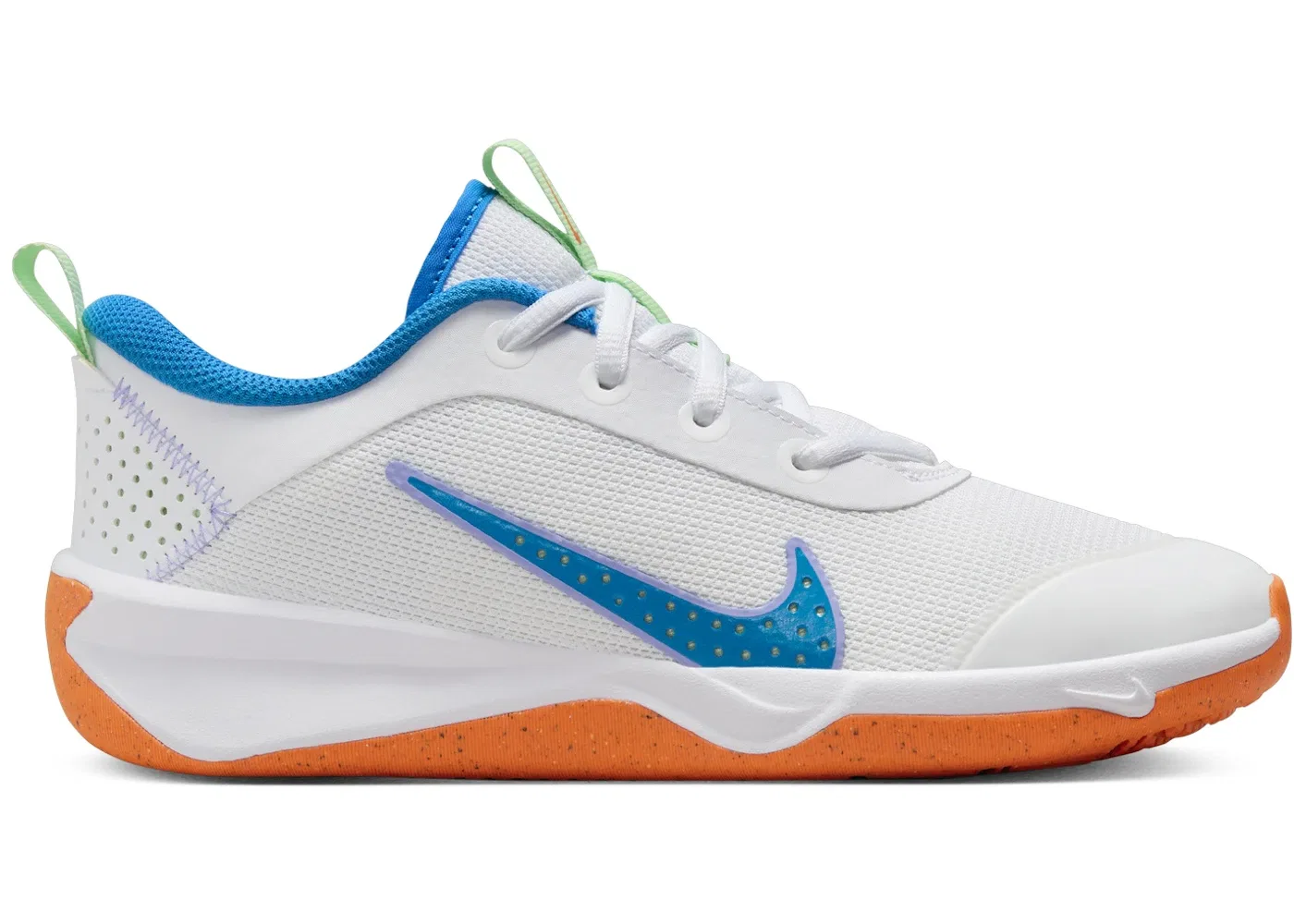 Детские кроссовки Lifestyle Nike Omni Multi-Court, White/Vapor Green/Total Orange/Photo Blue