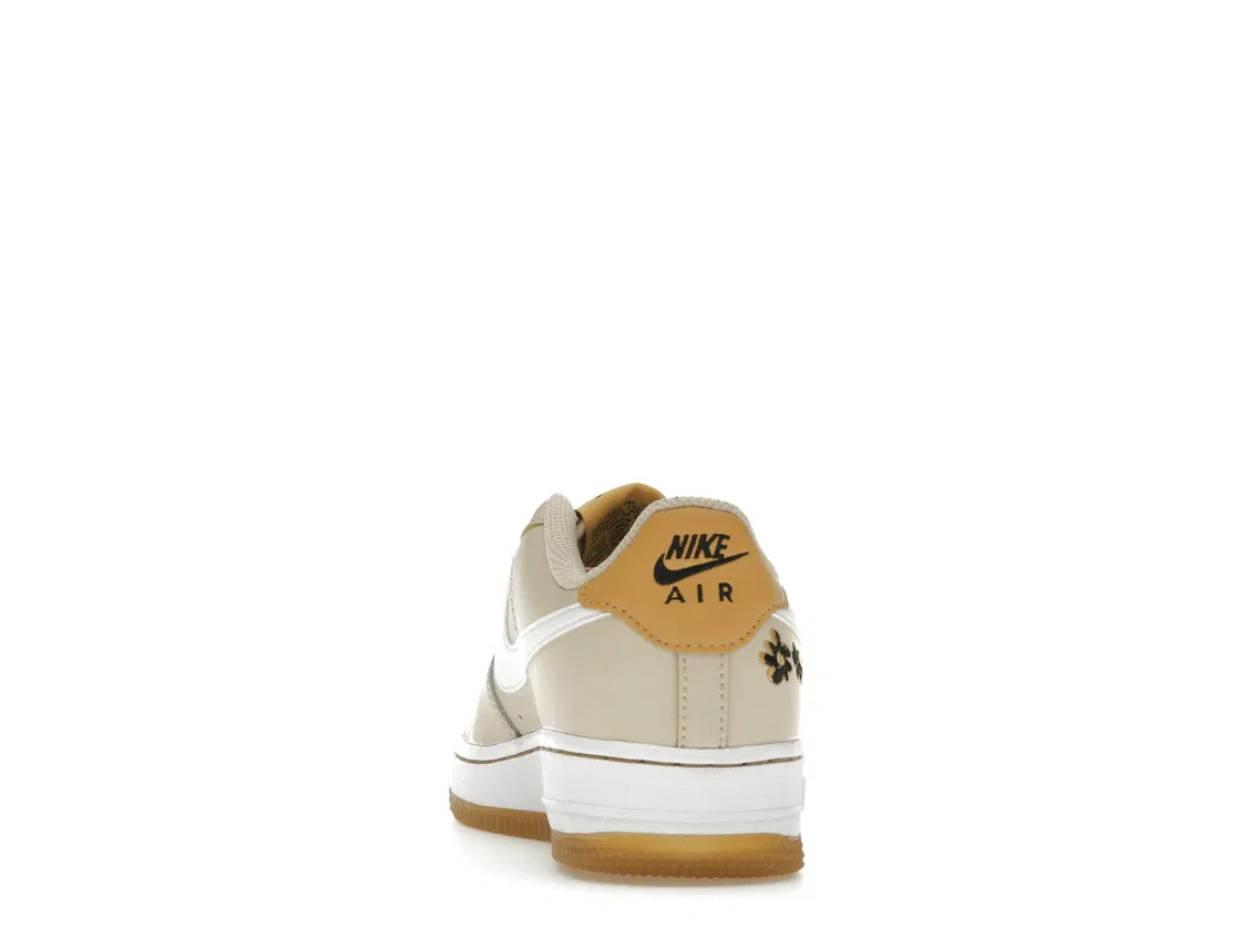 Детские кроссовки с цветочным принтом Nike Air Force 1 Low SE, Sanddrift/Twine/Black/White — фото 4