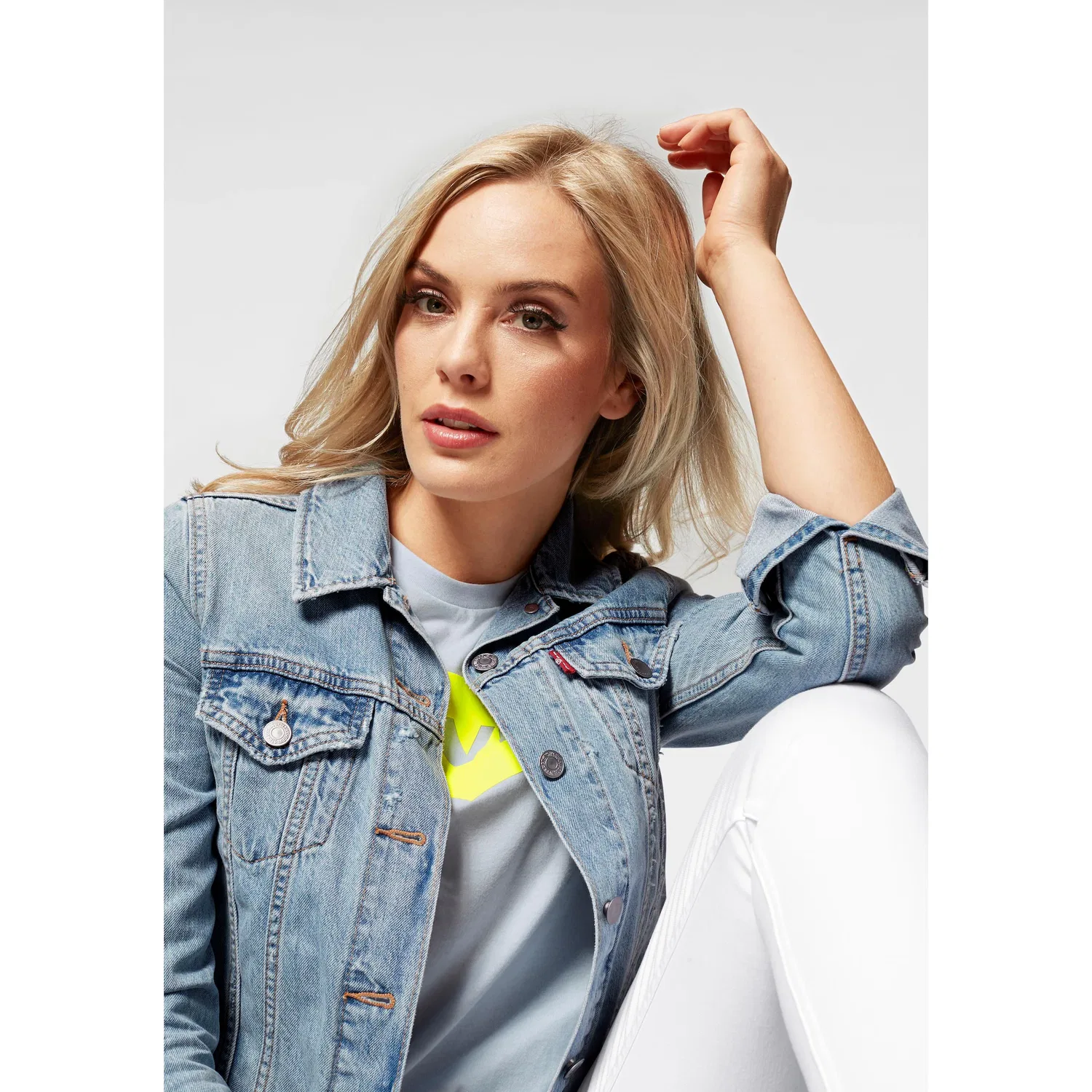 Женская джинсовая куртка-трекер оригинальная Levi's, Light — фото 3