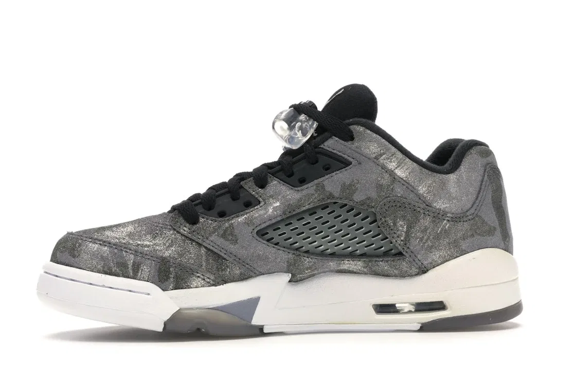 Детские кроссовки Lifestyle Jordan 5 Retro Low Jordan, Cool Grey/Wolf Grey-White Black — фото 3