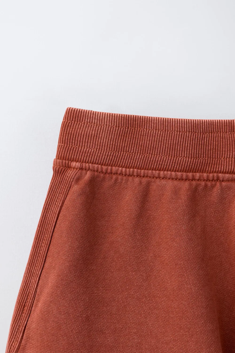 Спортивные шорты-бермуды с эффектом выцветания ZARA, Brown/Taupe — фото 4