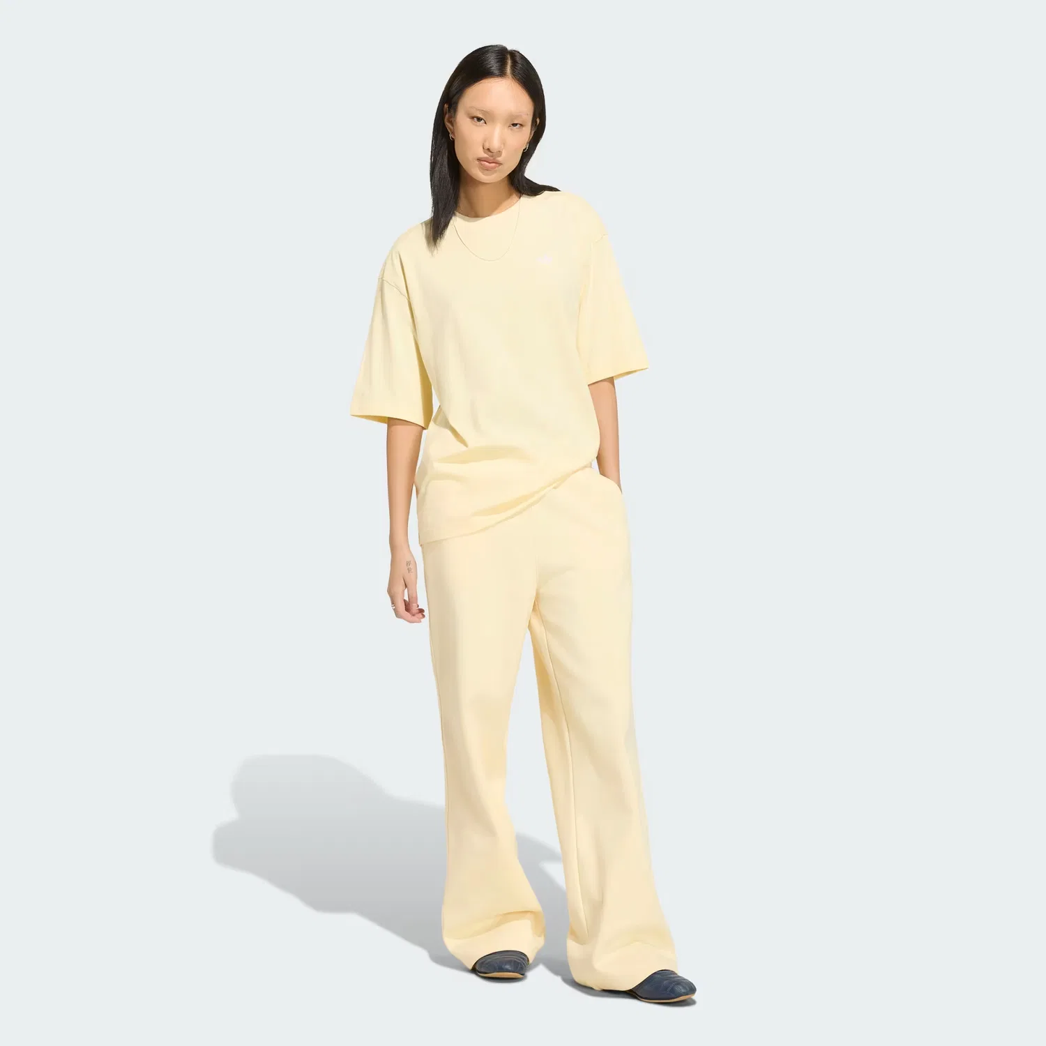 Женские брюки свободного кроя Essentials Adidas Originals, теплый ванильный — фото 4