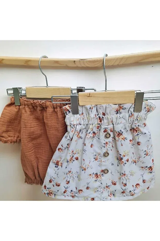 Детский комплект из блузы и юбки с цветочным принтом Basics Bebeğime Çorap, Tan Color
