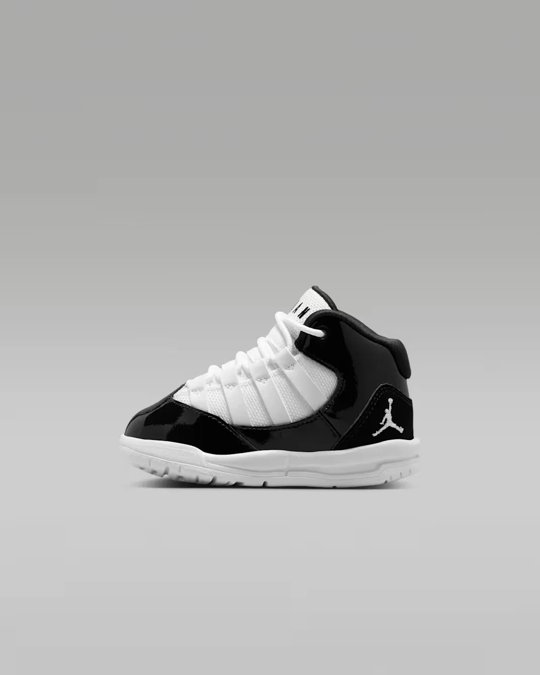 Детская/подростковая обувь Jordan Max Aura, Black/White