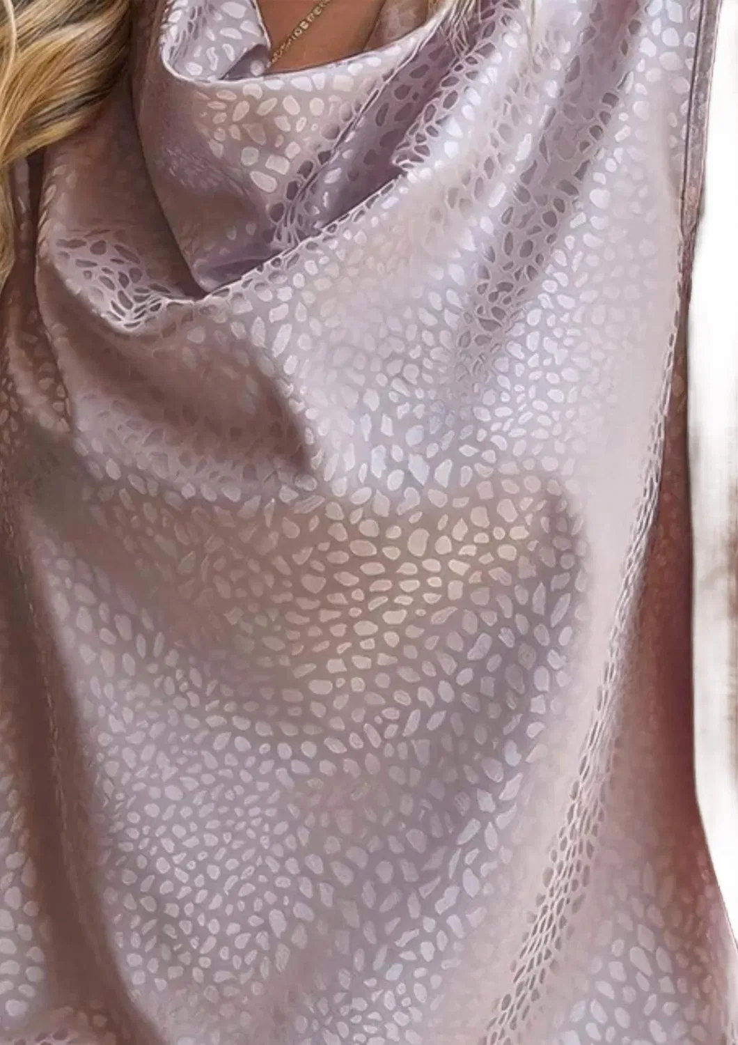 Женская блузка без рукавов с принтом Dotted Leopard Cowl Neck Supreme, Rose — фото 2