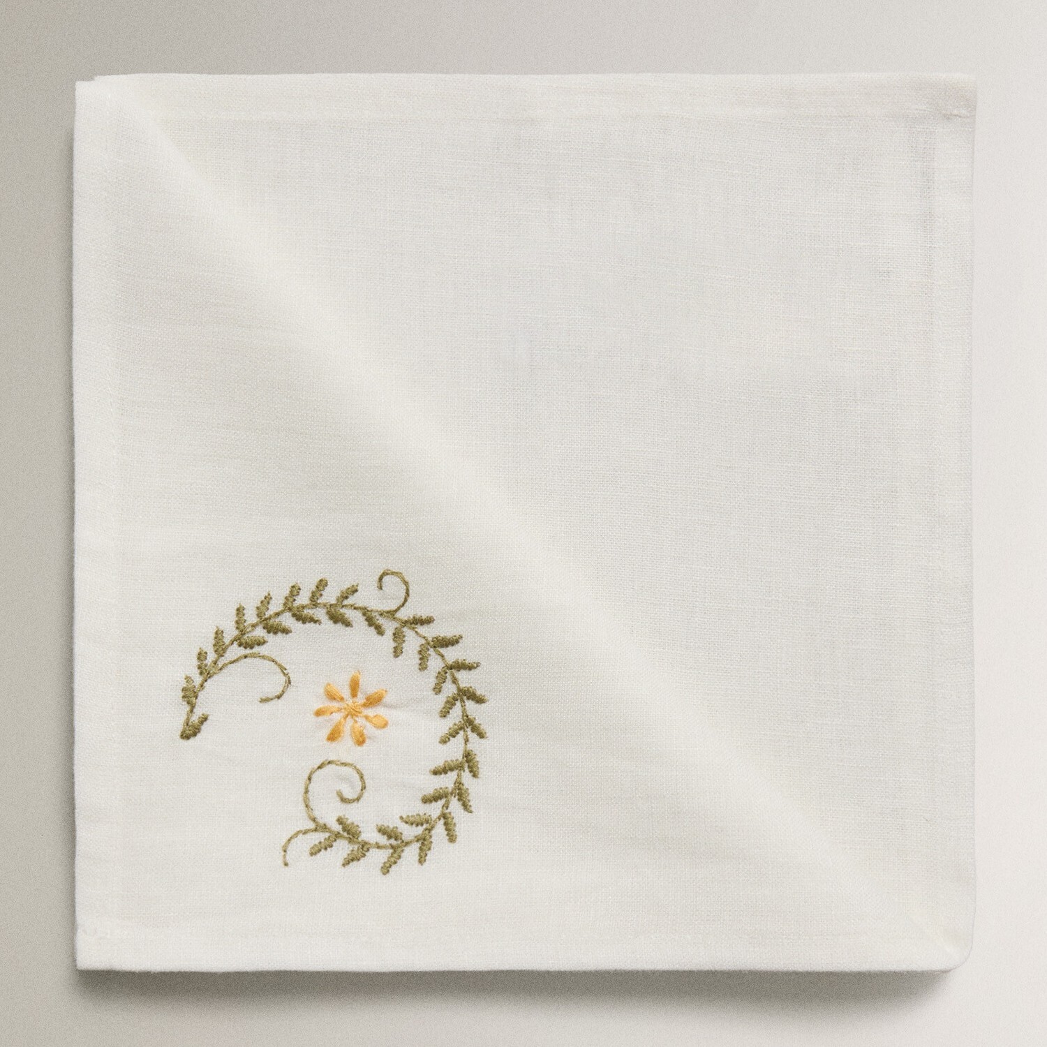 

Набор салфеток Zara Home Embroidered Linen, 45х45 см, 2 предмета