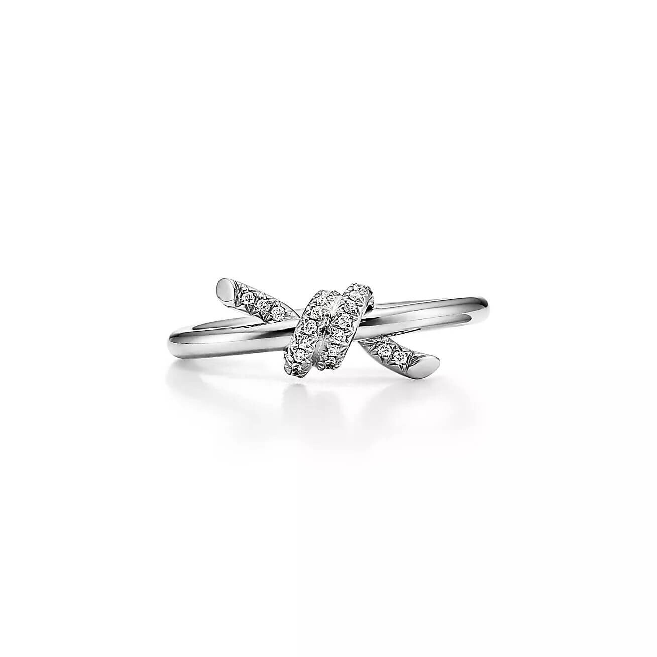 

Кольцо Tiffany Knot, белое золото/бриллианты