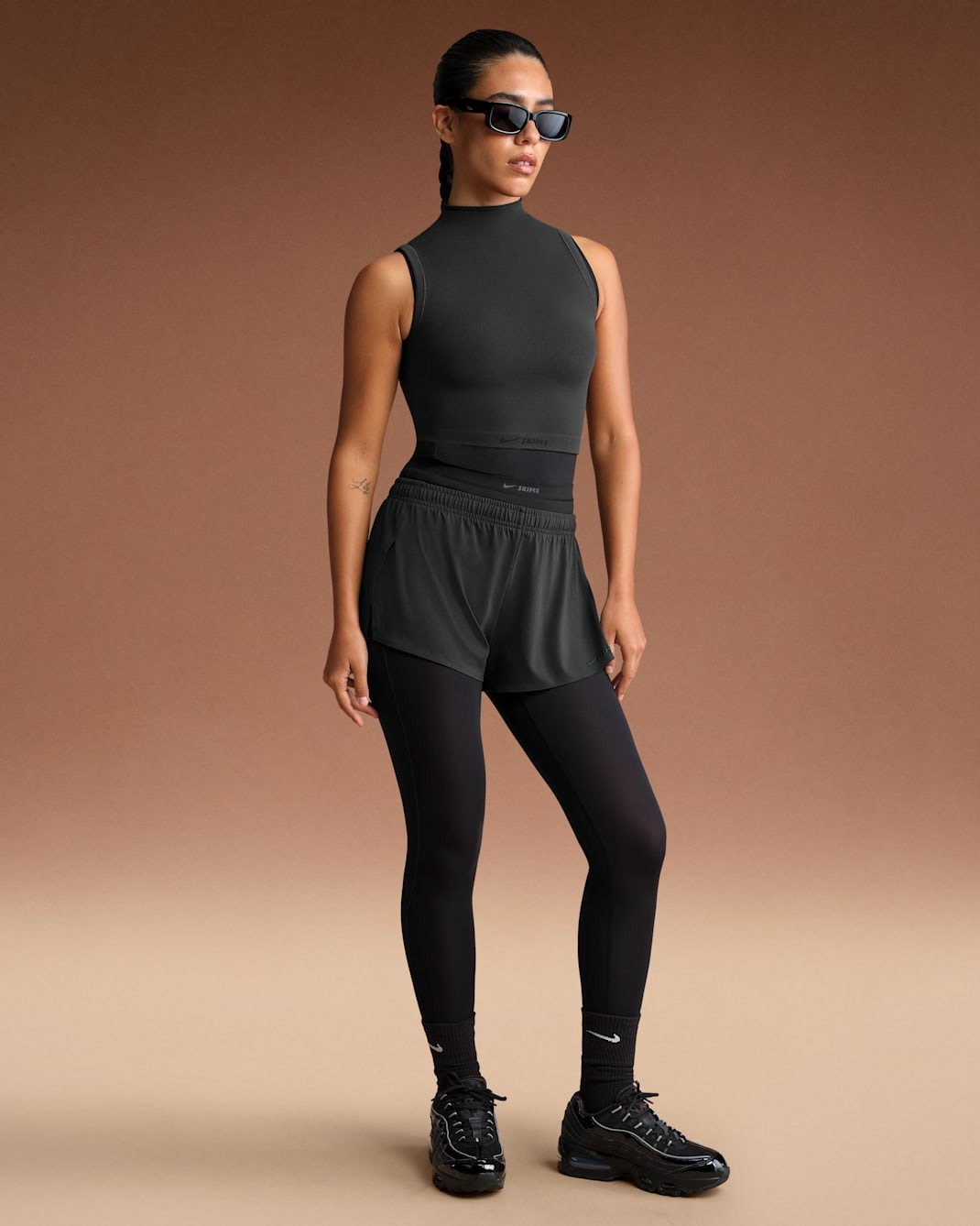 

Шорты NikeSKIMS Airy Women's Mini, черный