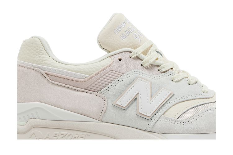 Кроссовки Ronnie Fieg x 997.5 Made in USA 'Easter Pack - Marshmallow Angora', разноцветный — фото 2