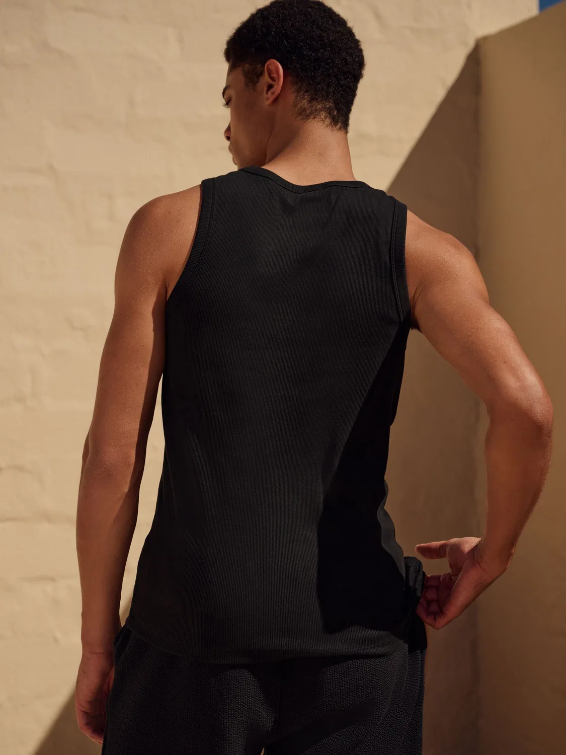 Жилет Slim Fit рифленый Next, черный — фото 3
