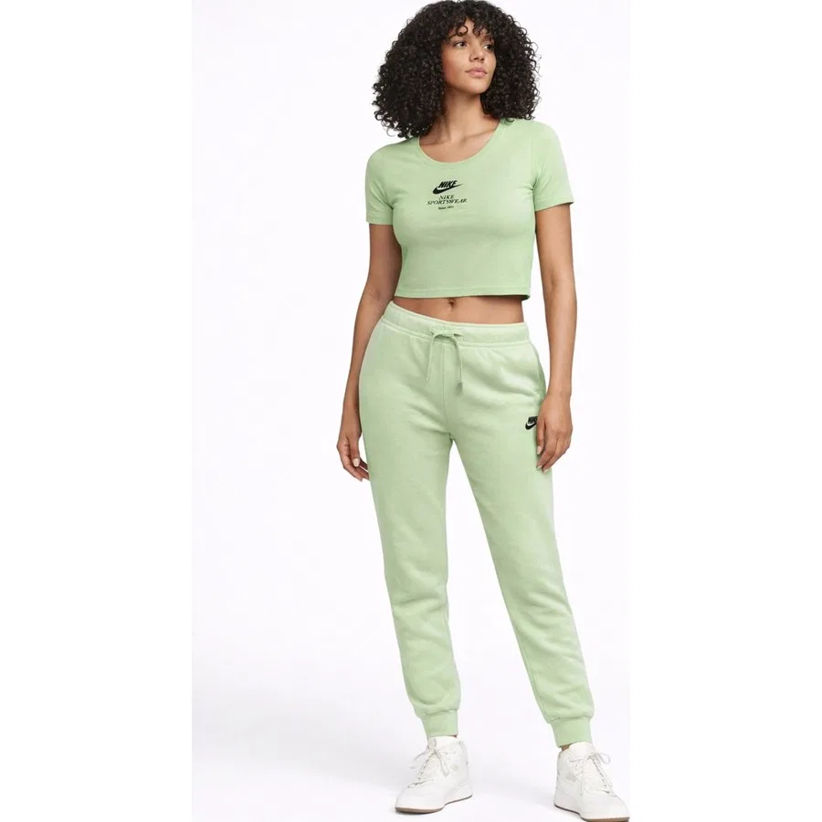 Футболка женская с коротким рукавом Sportswear Essential Slim-Fit Cropped Nike, Зеленый — фото 3