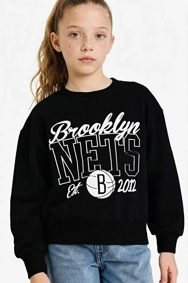 Детские оверсайз свитшот для девочек с принтом NBA Brooklyn Nets Oversize Wide Fit Crewneck Defacto, Black Bk81