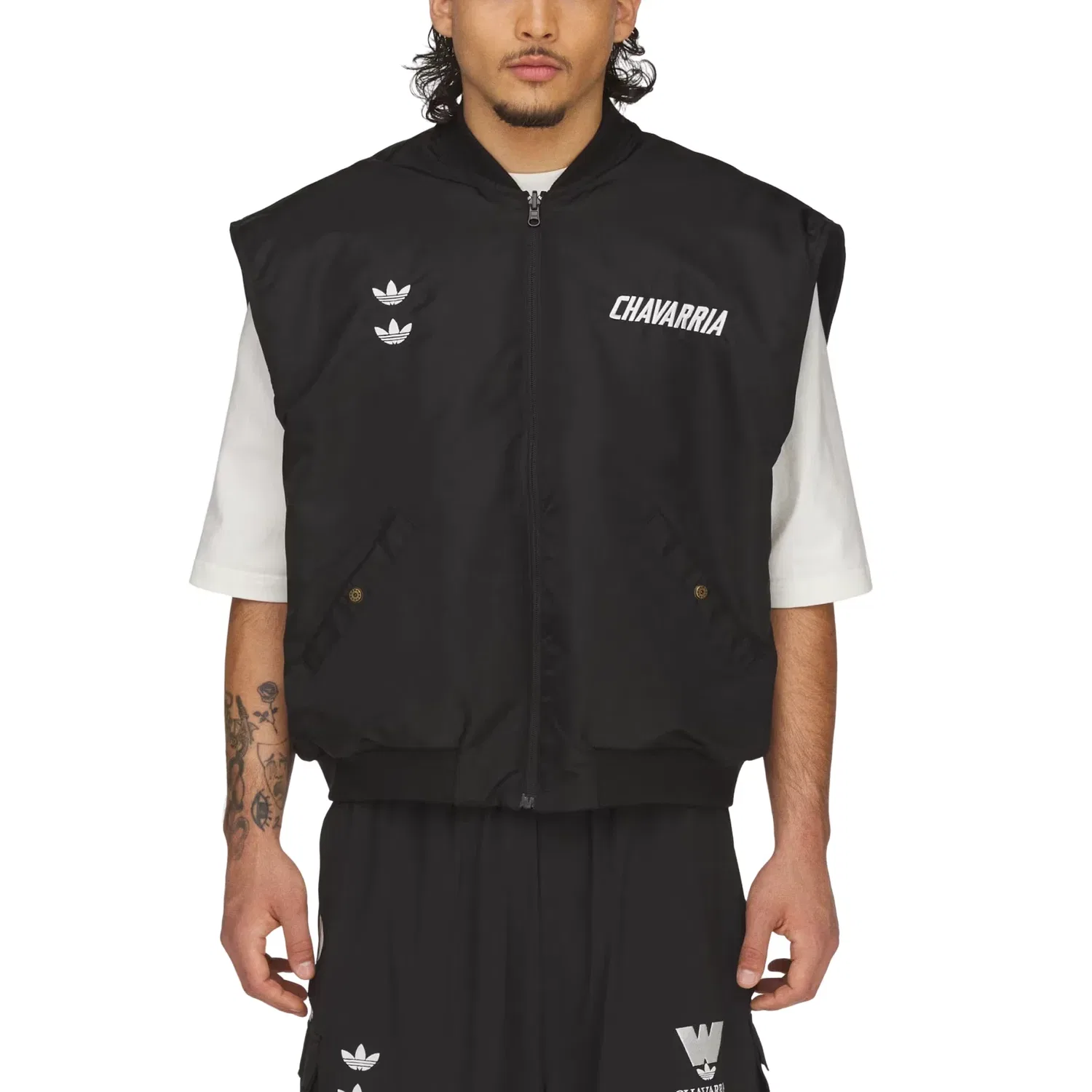 Мужской жилет с принтом Adidas x Chavarria Down Vest, черный — фото 4