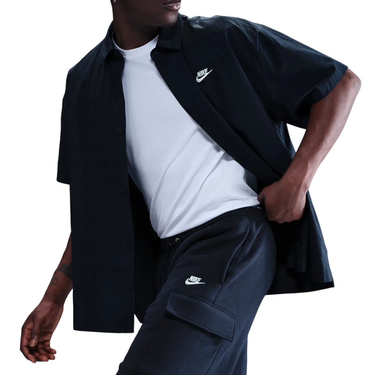 Мужские шорты Club Cargo Nike, цвет White/Obsidian — фото 2