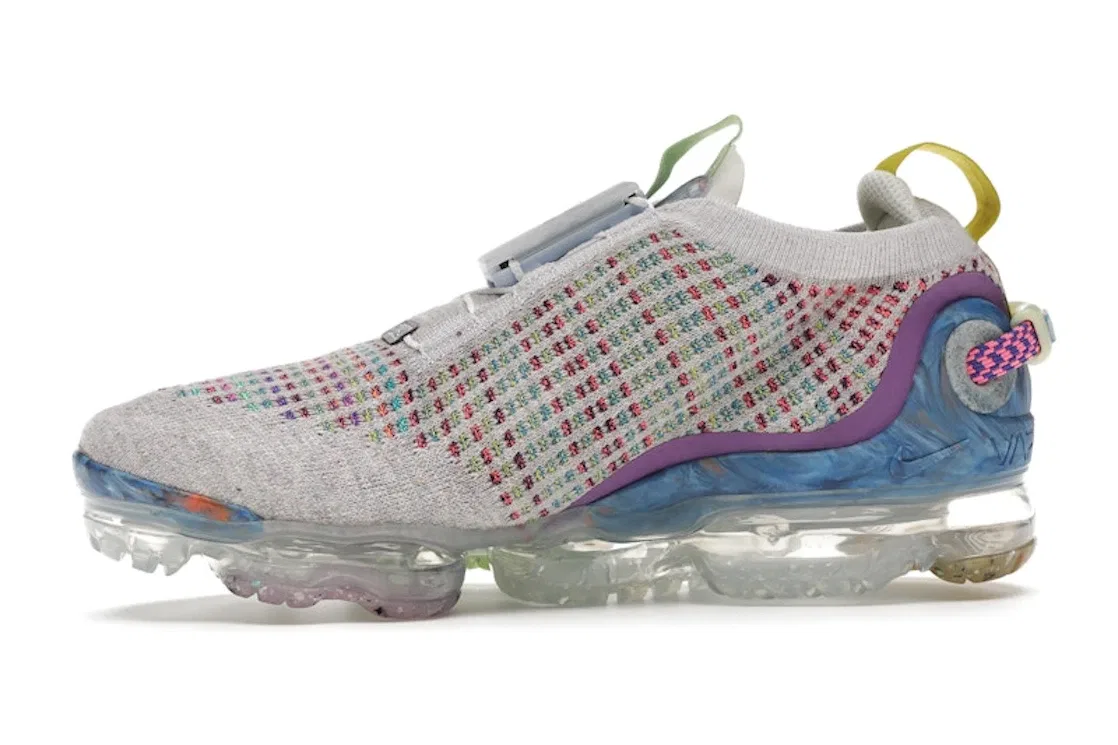 Детские кроссовки с дышащим верхом Nike Air VaporMax 2020 Flyknit, Pure Platinum/Multi-Color-Black — фото 3