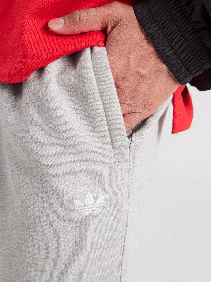 Зауженные брюки ADIDAS ORIGINALS серого цвета — фото 3