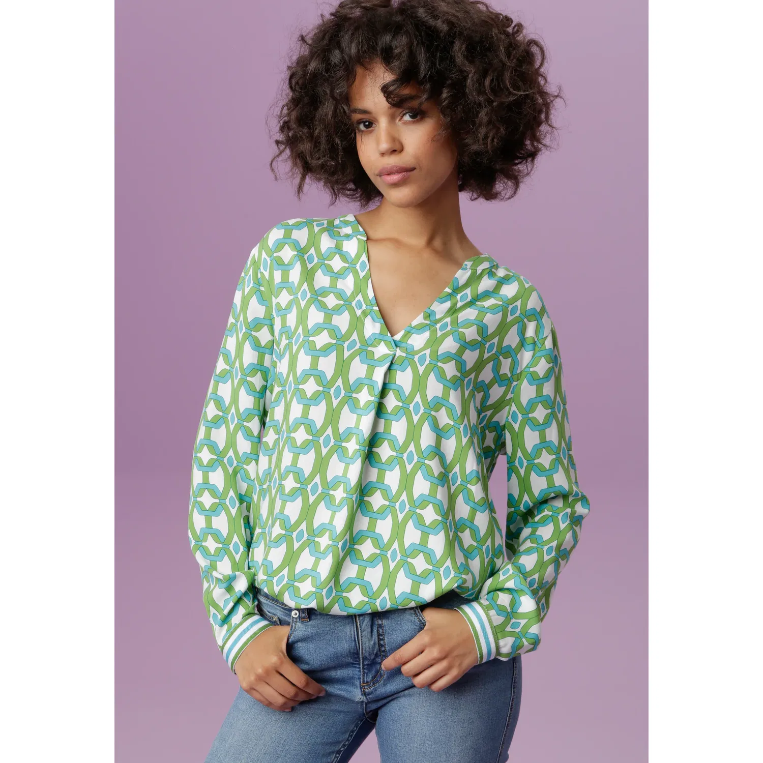 Женская блуза с графическим принтом Aniston CASUAL, Off-White/Apple Green/Turquoise