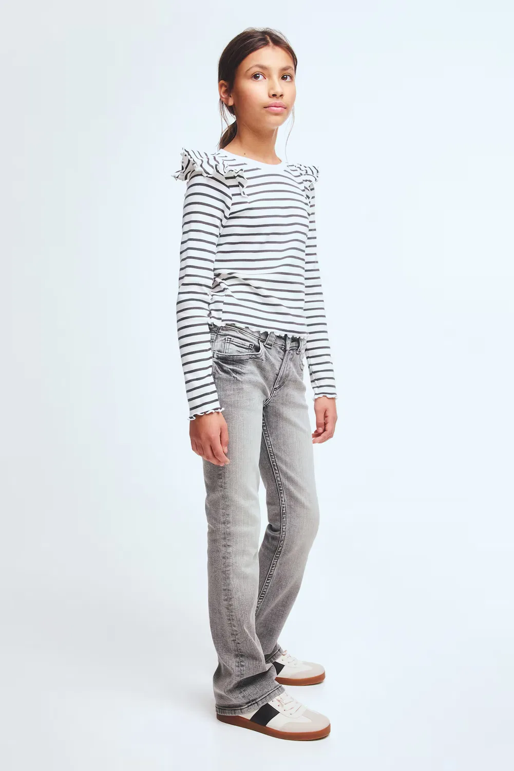 Джинсы-Клеш с заниженной талией H&M, Ausgewaschenes Denimgrau — фото 2