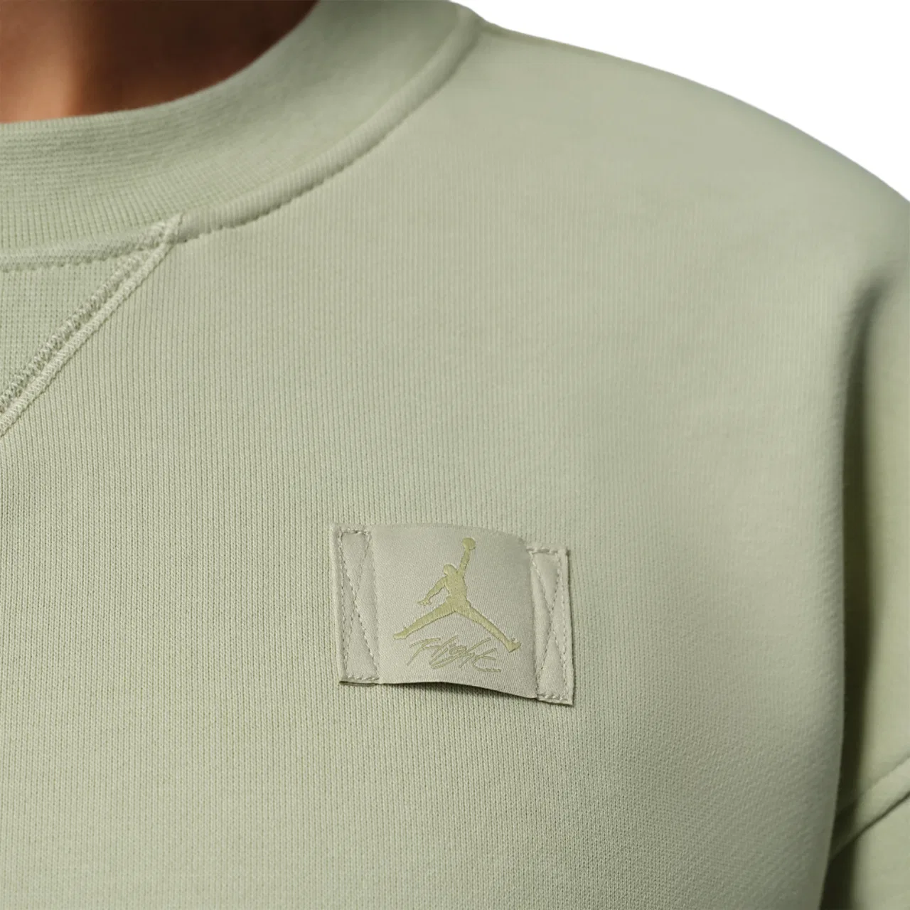 Женское худи мод-кроп Flight Fleece Jordan, цвет Olive Aura/Lawn — фото 3