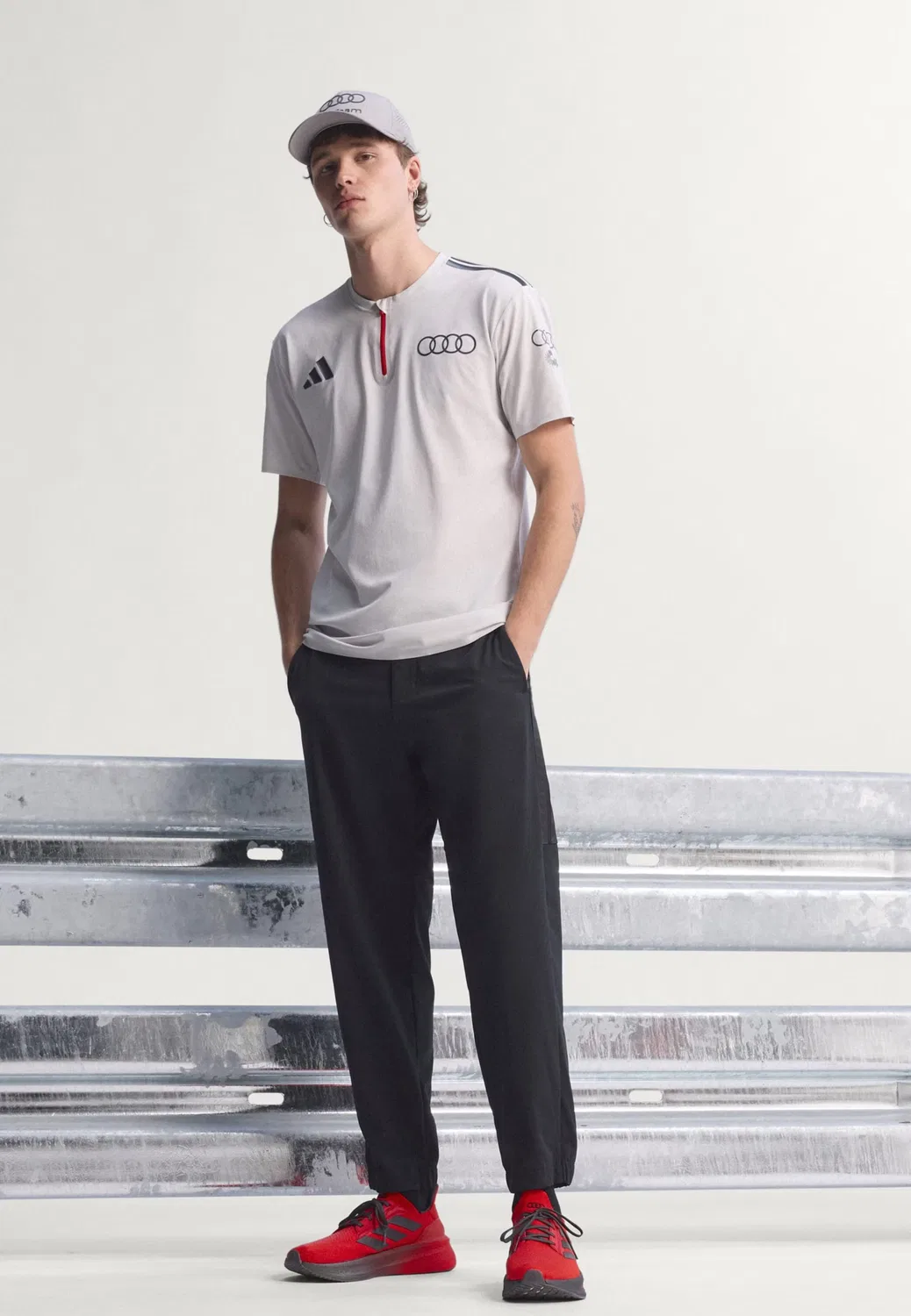 Футболка Adidas Performance Shirt Audi Revolut Formula One Team Engineers & Marketers белого цвета — фото 3