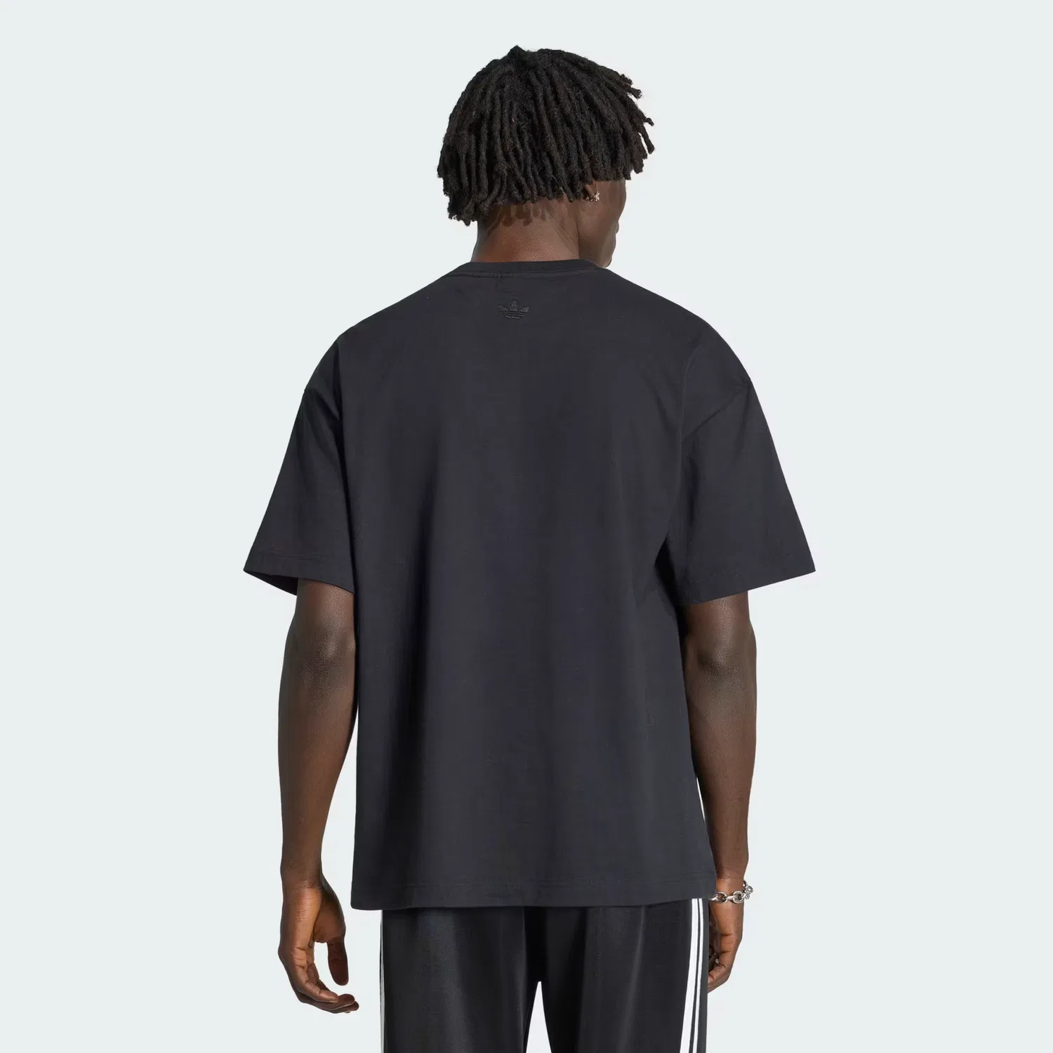 Мужская футболка свободного кроя Airbrush Tee Adidas Originals, черный — фото 2