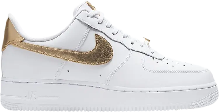 

Кроссовки Nike Air Force 1 '07 LV8 'Gold Foil Swoosh', белый