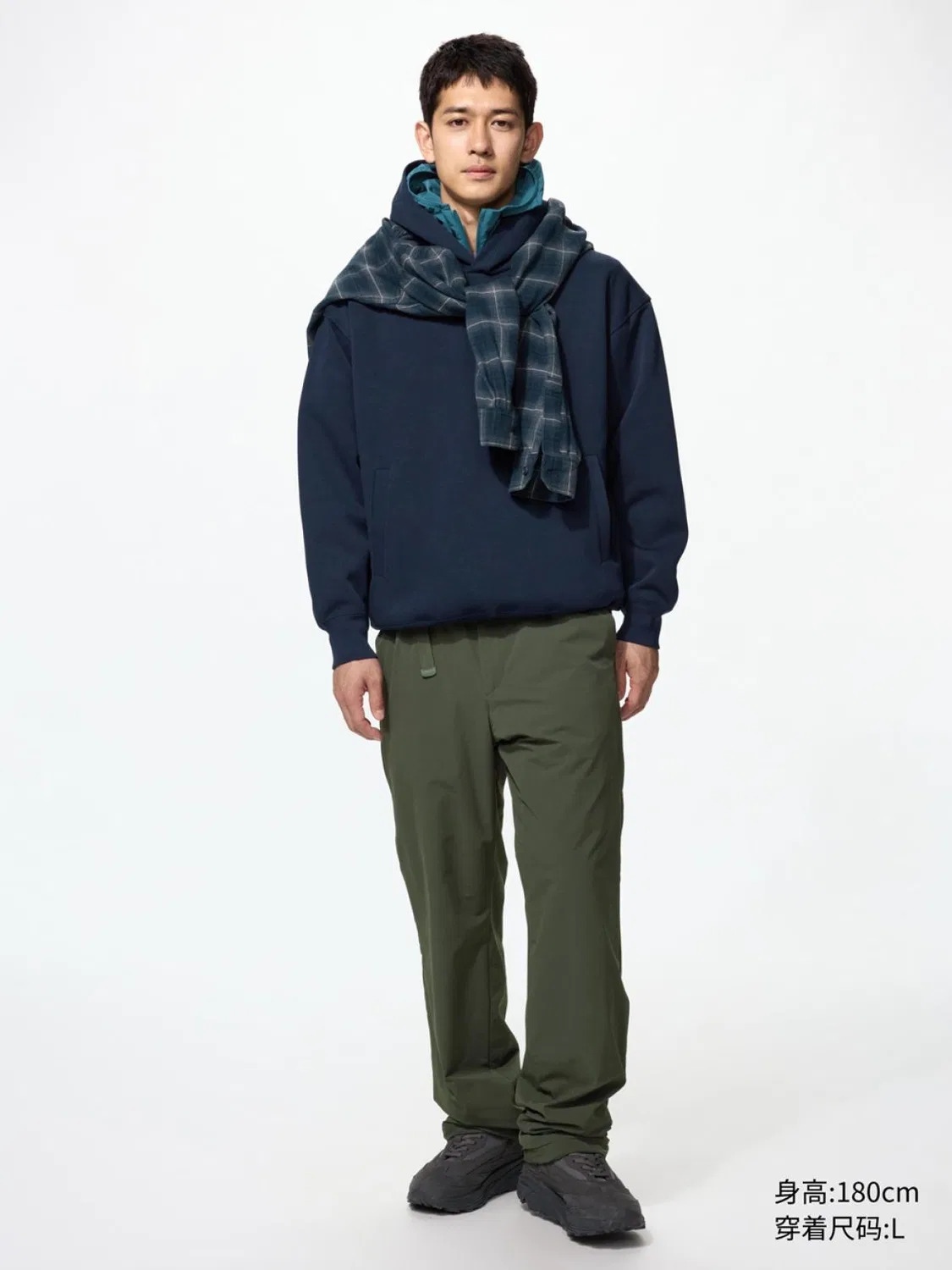 Брюки утепленные удлиненные Uniqlo, темно-зеленый