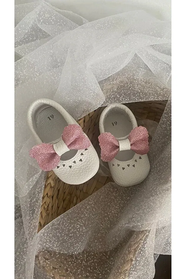 Детские мокасины для новорожденных кожаные Babylee, White