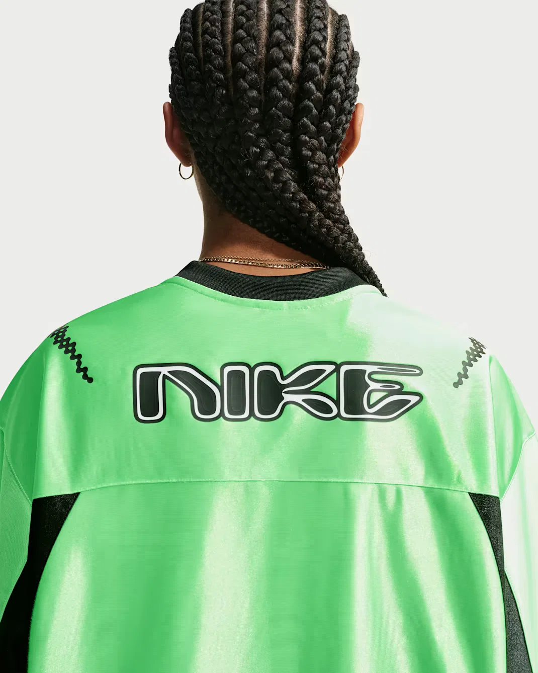 Женская футболка оверсайз Nike Sportswear, Illusion Green/Black/Black/Black — фото 2