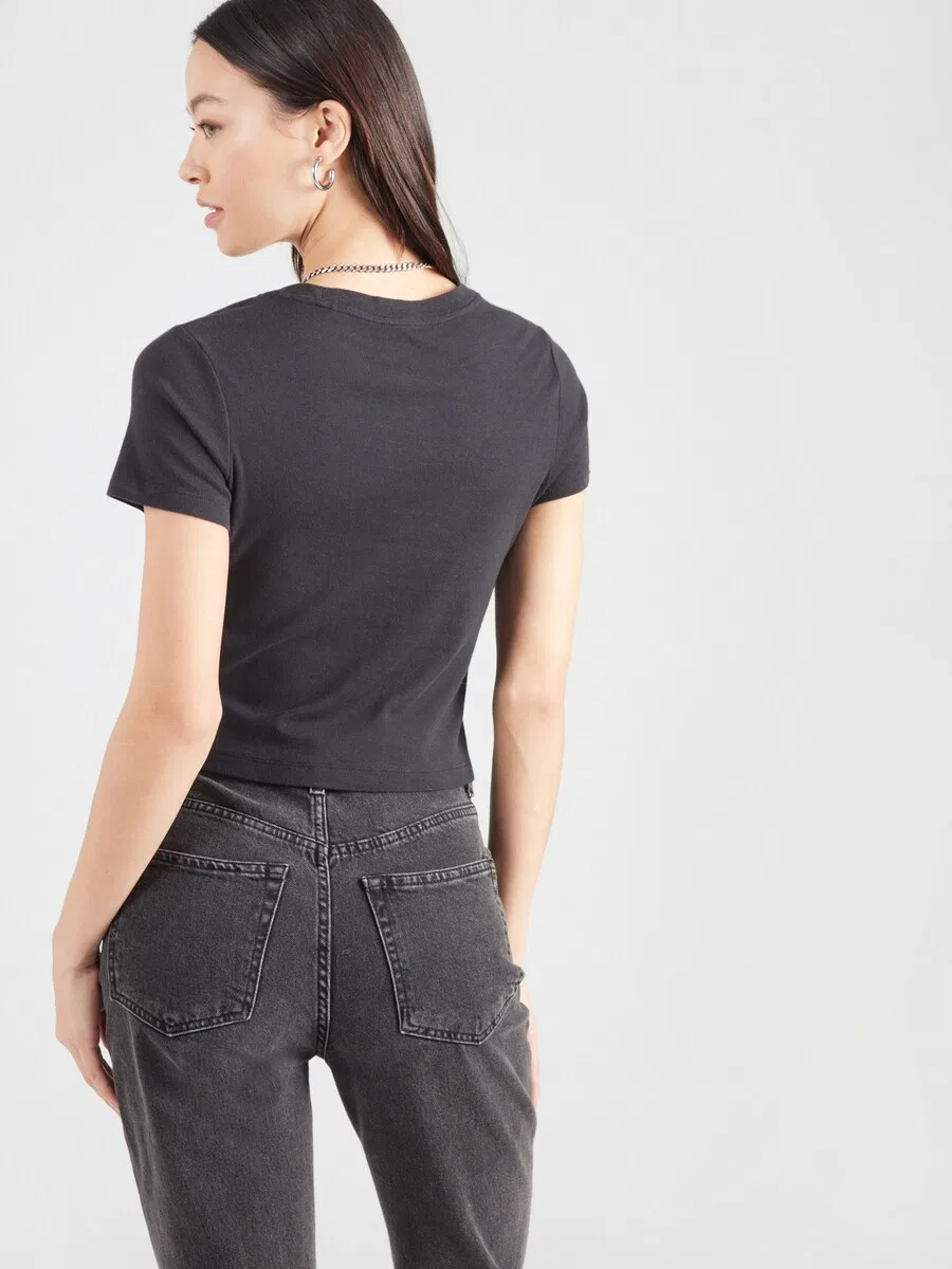 Футболка LEVI'S «Essential Sporty Tee» черного цвета — фото 4