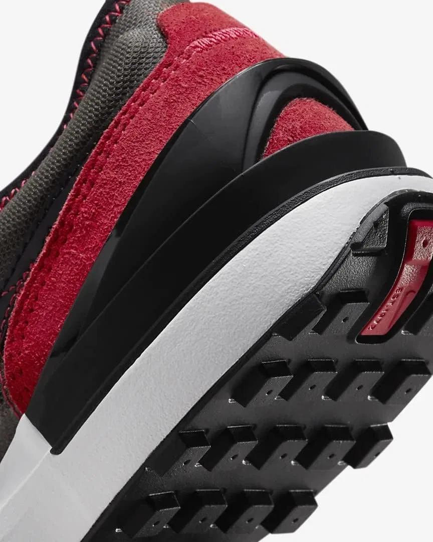 Детские кроссовки для мальчиков Waffle One Nike, Flat Pewter/Black/Siren Red — фото 2