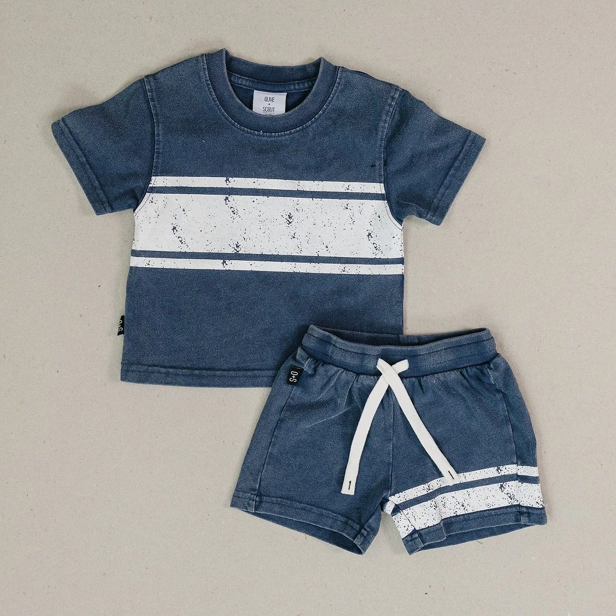 Детский комплект из футболки и шорт с принтом Sandy Set Olive + Scout, Blue