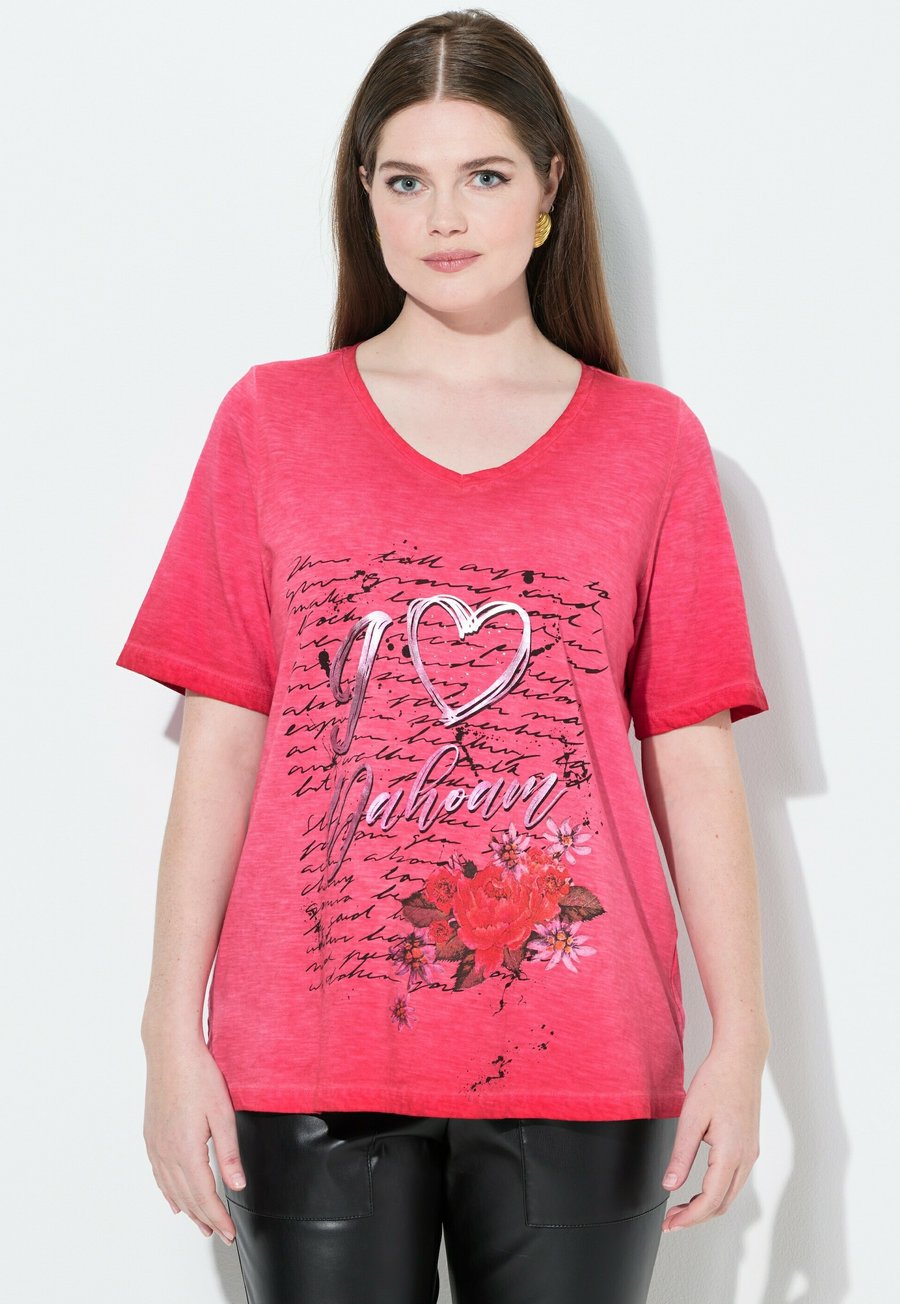 

Футболка Ulla Popken DAHOAM SHORT SLEEVE GRAPHIC TEE, Salsa/Red, Красный, Футболка Ulla Popken DAHOAM SHORT SLEEVE GRAPHIC TEE, Salsa/Red