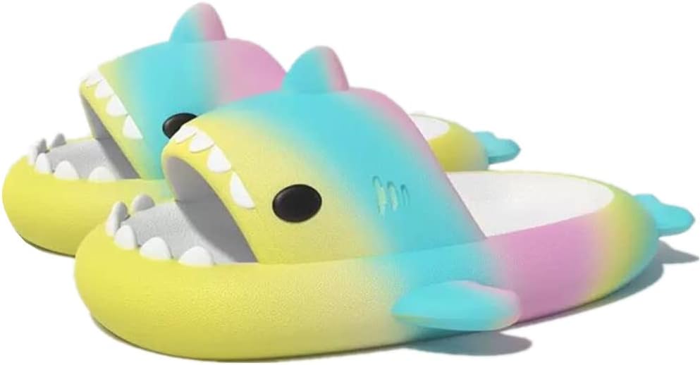 

Милые тапочки с градиентным рисунком в виде акулы, пляжная обувь с мягкой подошвой 4 см, летние тапочки-акулы для женщин и мужчин, из ЭВА, нескользящие, для ванной комнаты, для дома и улицы Kaitesi, зеленый/желтый/розовый