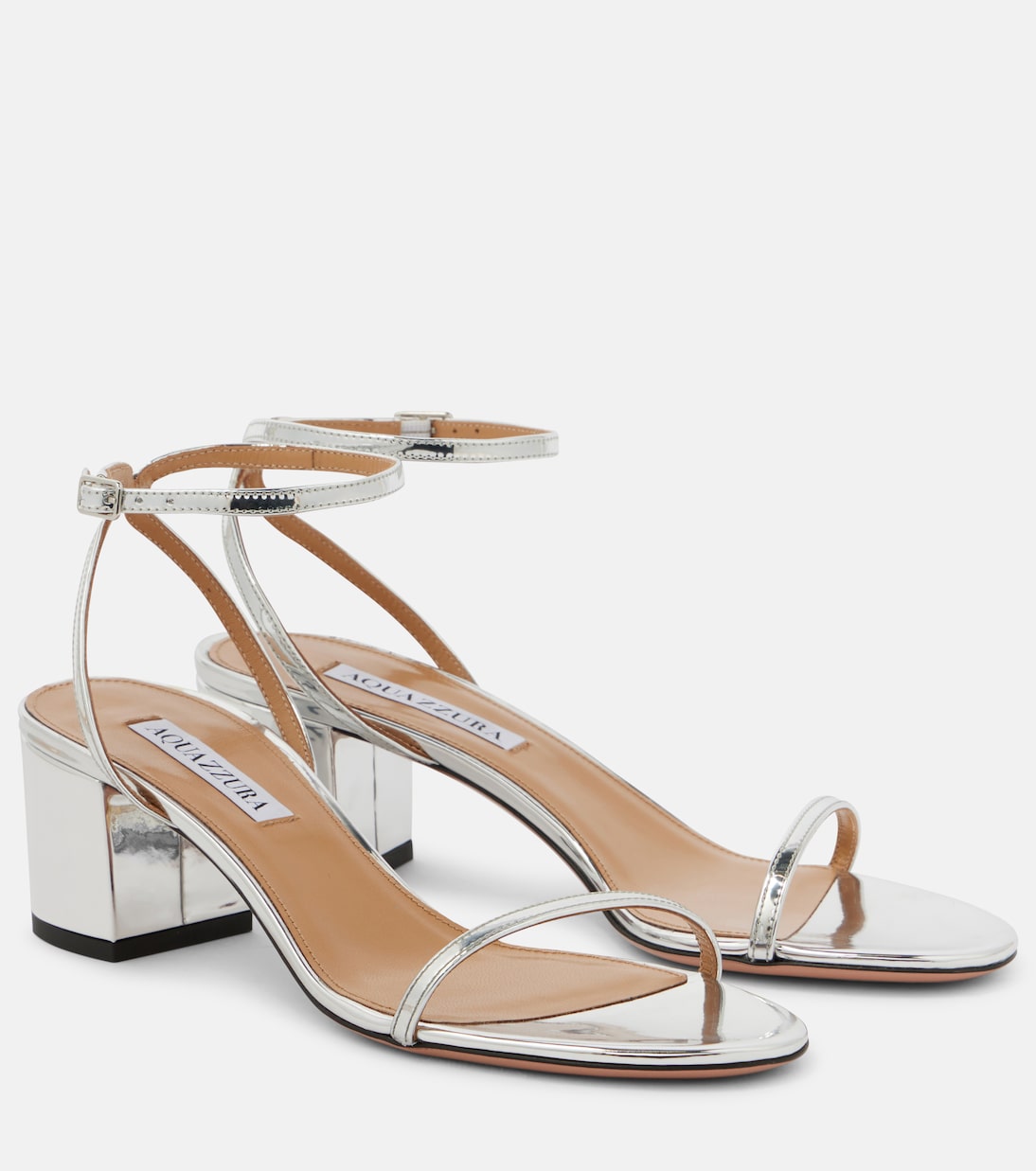 Сандалии из зеркальной кожи Olie 50 Aquazzura, серебряный