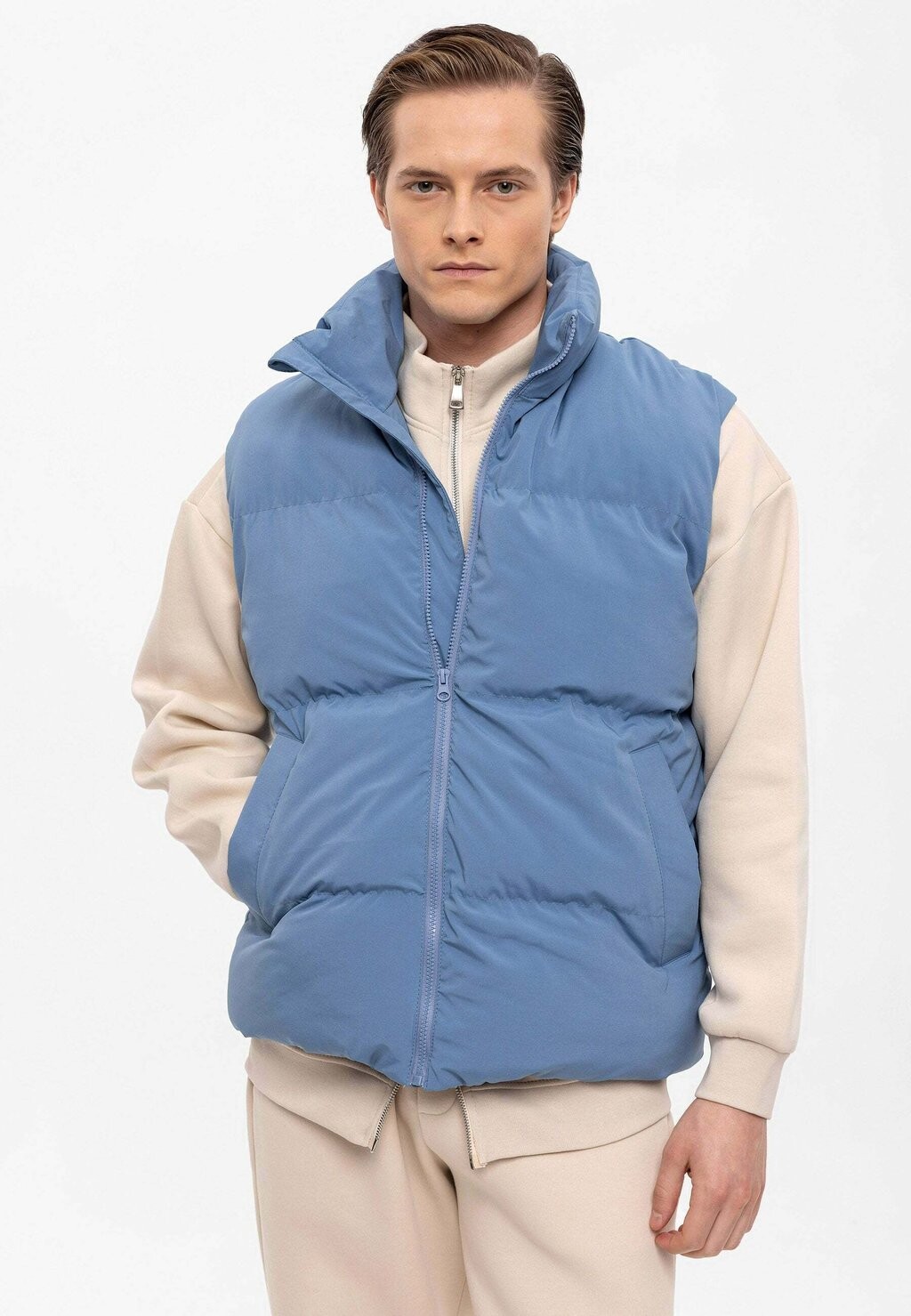 

Жилет PUFFER Antioch, цвет baby blue