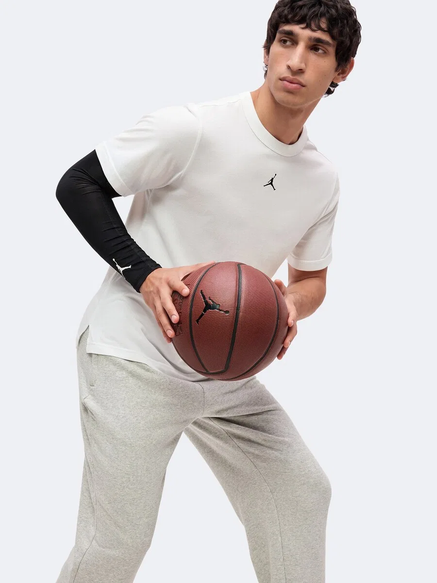 Зауженные брюки Jordan светло-серого цвета — фото 4