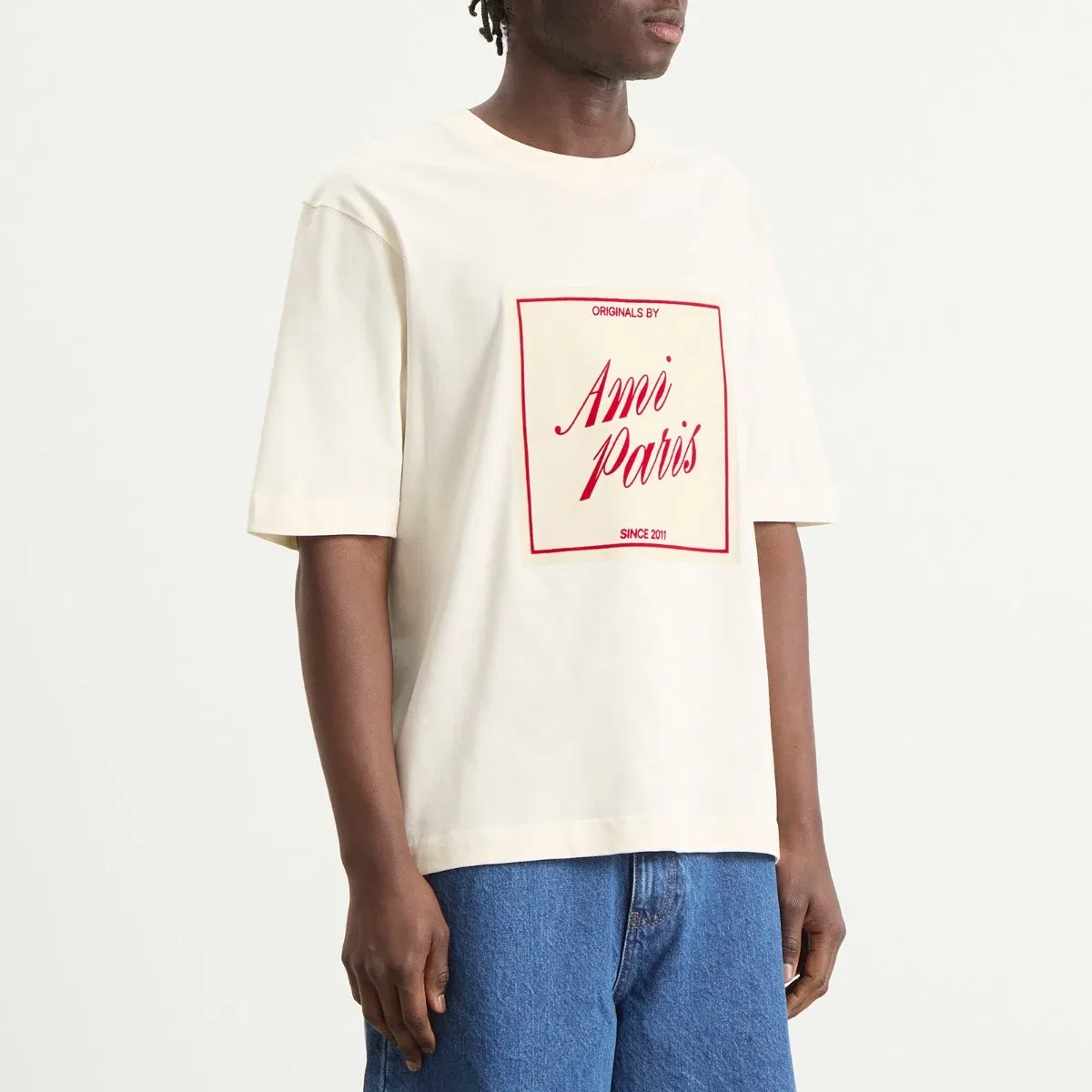 Футболка с коротким рукавом свободного кроя Boxy fit short sleeve t-shirt Ami Paris, Blanc Creme — фото 2