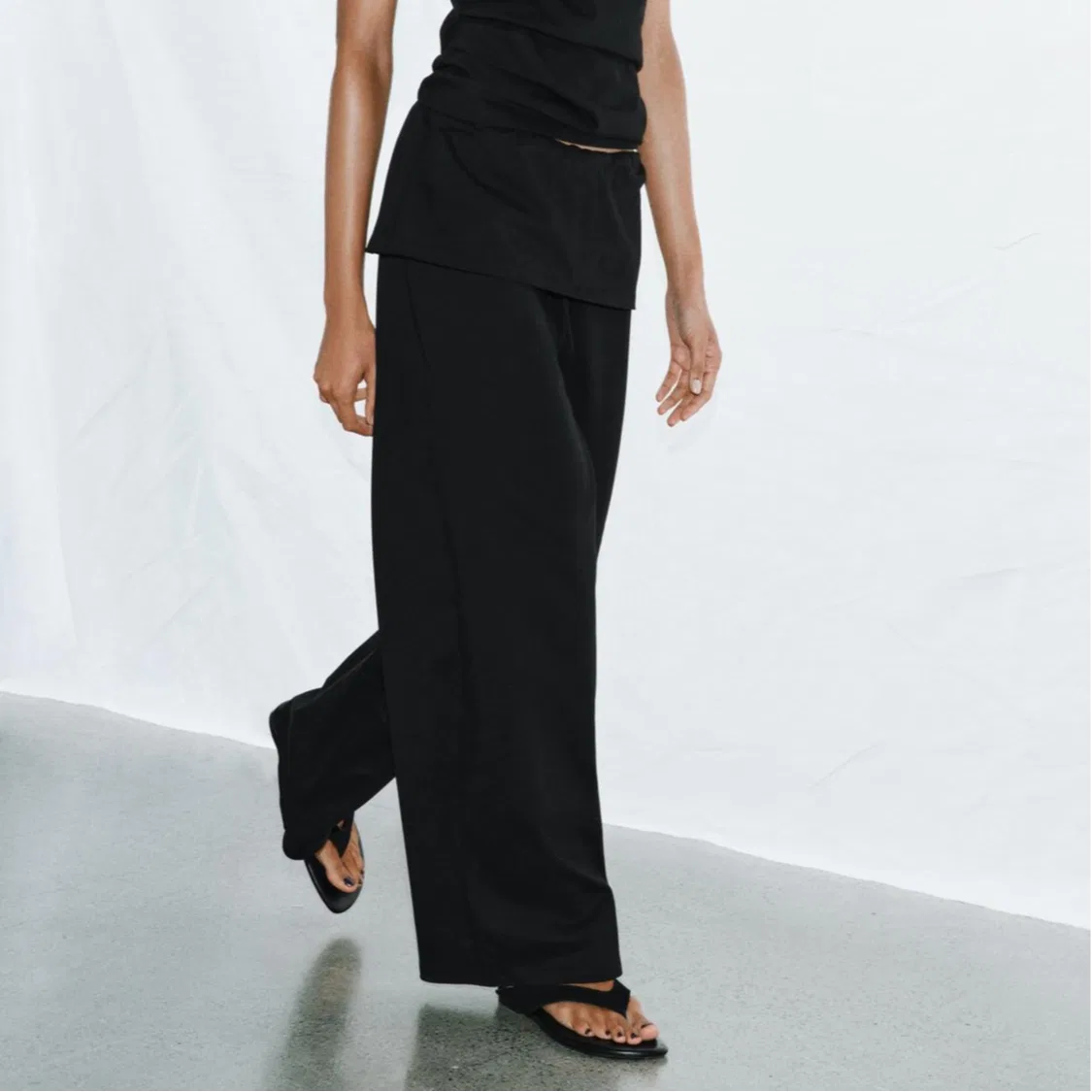 Женские брюки свободного кроя с широкой штаниной Casual Pants, ZARA, Black — фото 4