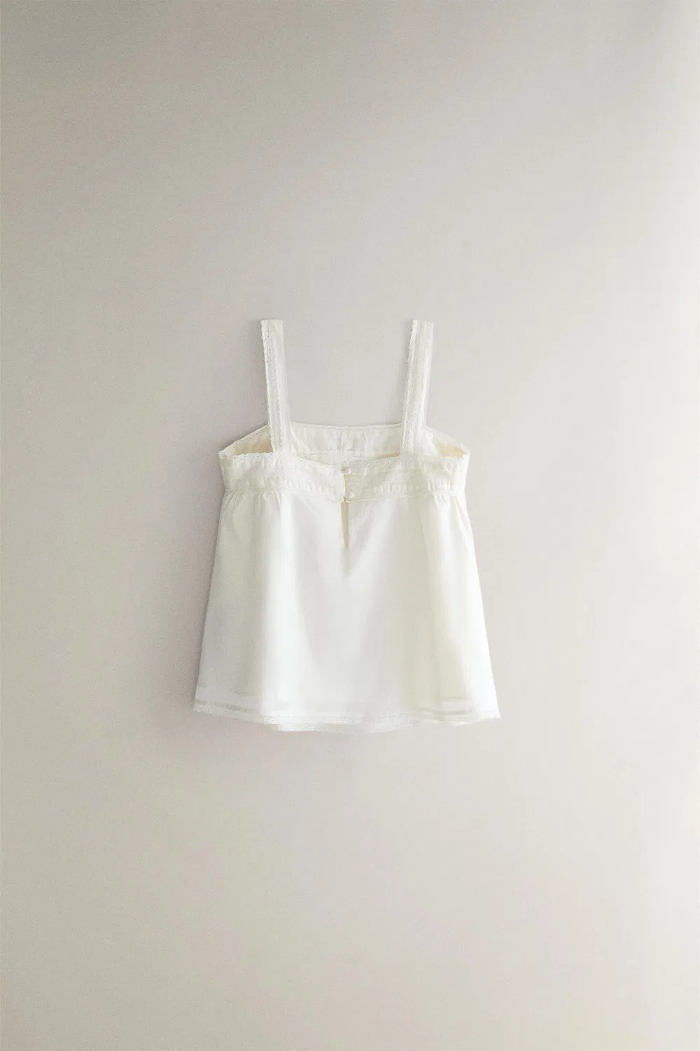 Топ на бретелях с кружевом и складками. ZARA, Ivory — фото 3