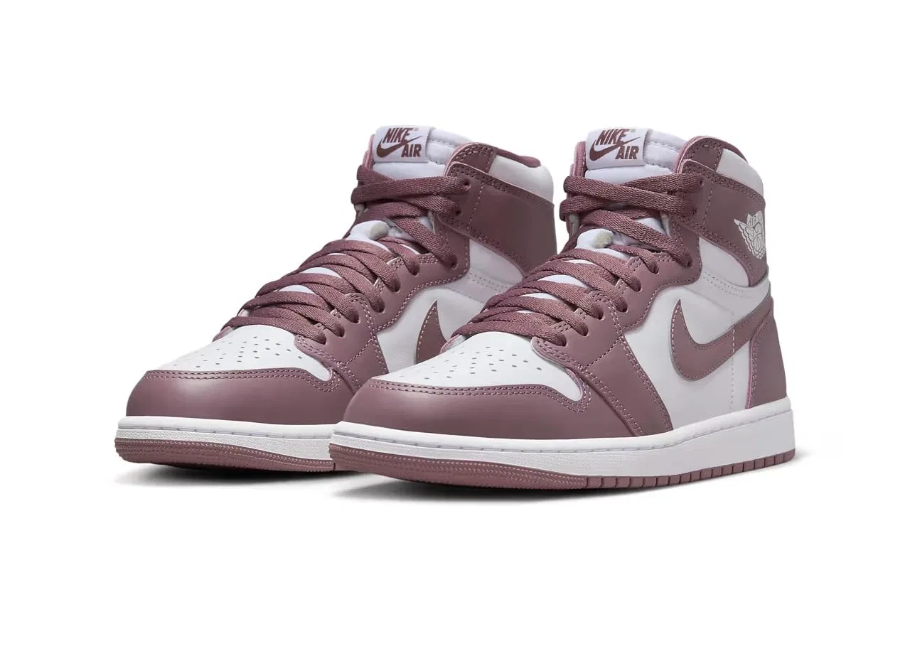 Детские кроссовки для мальчиков с высоким берцем Air Jordan 1 Retro High OG Jordan, Igloo — фото 3