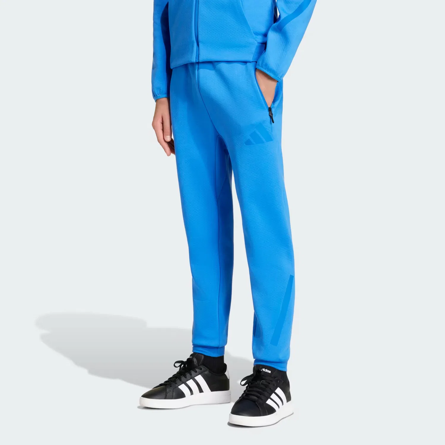 Детские брюки зауженного кроя Z.N.E. Tapered-Leg Pants Adidas Sportswear, синий — фото 3