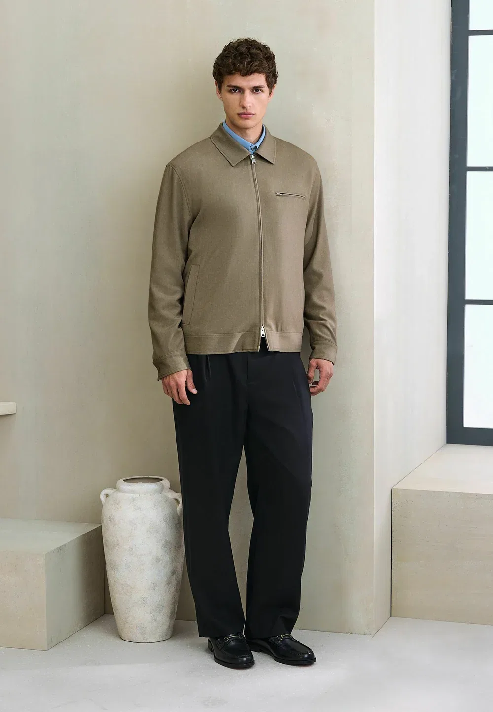 Куртка прямого кроя - модель motionflex smart twill zip shacket - легкая куртка Next, Stone — фото 4