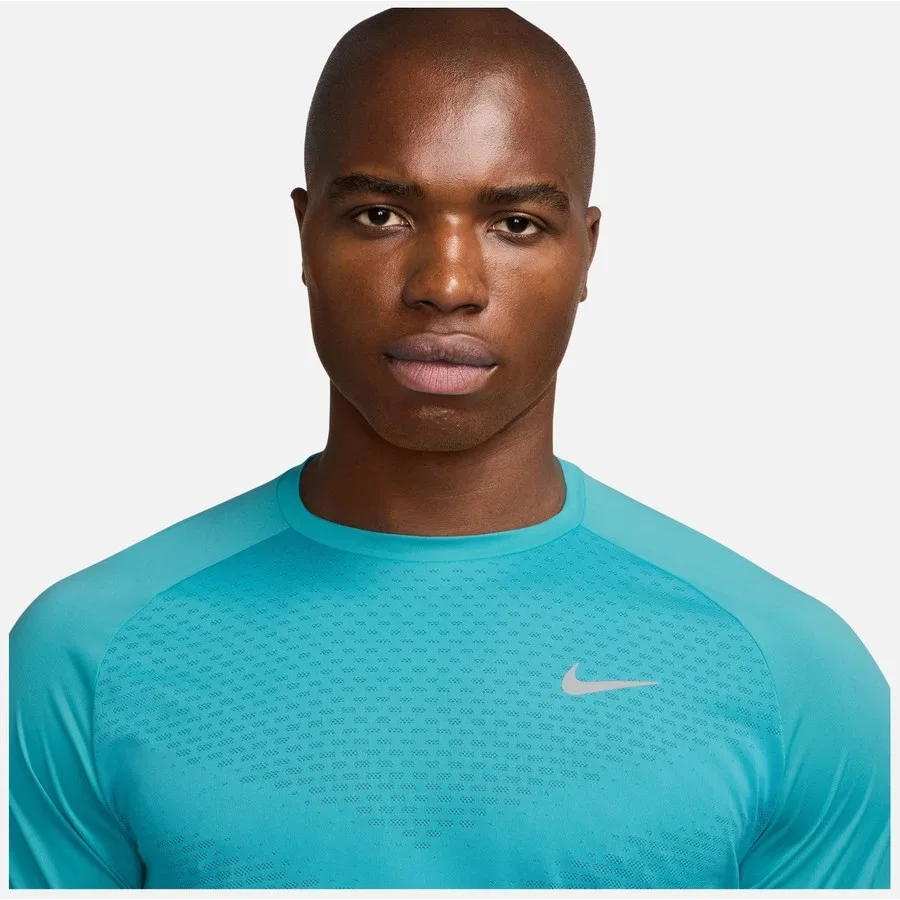 Футболка спортивная с коротким рукавом Nike Dri-Fit Adv Stride Running Short-Sleeve, Nike, Синий — фото 2