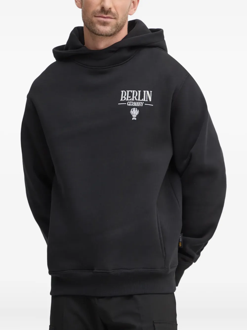 

Худи Berlin Candy с вышивкой Alpha Industries, черный