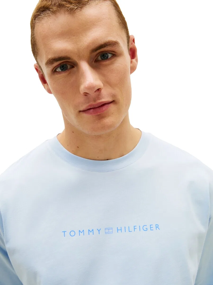 Футболка TOMMY HILFIGER светло-голубого цвета — фото 3