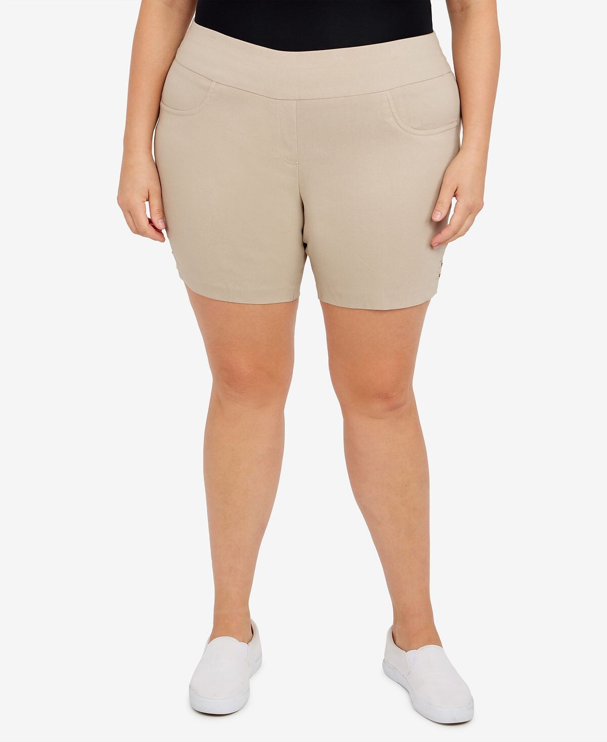 

Эластичные однотонные шорты plus size essentials с эластичным поясом HEARTS OF PALM